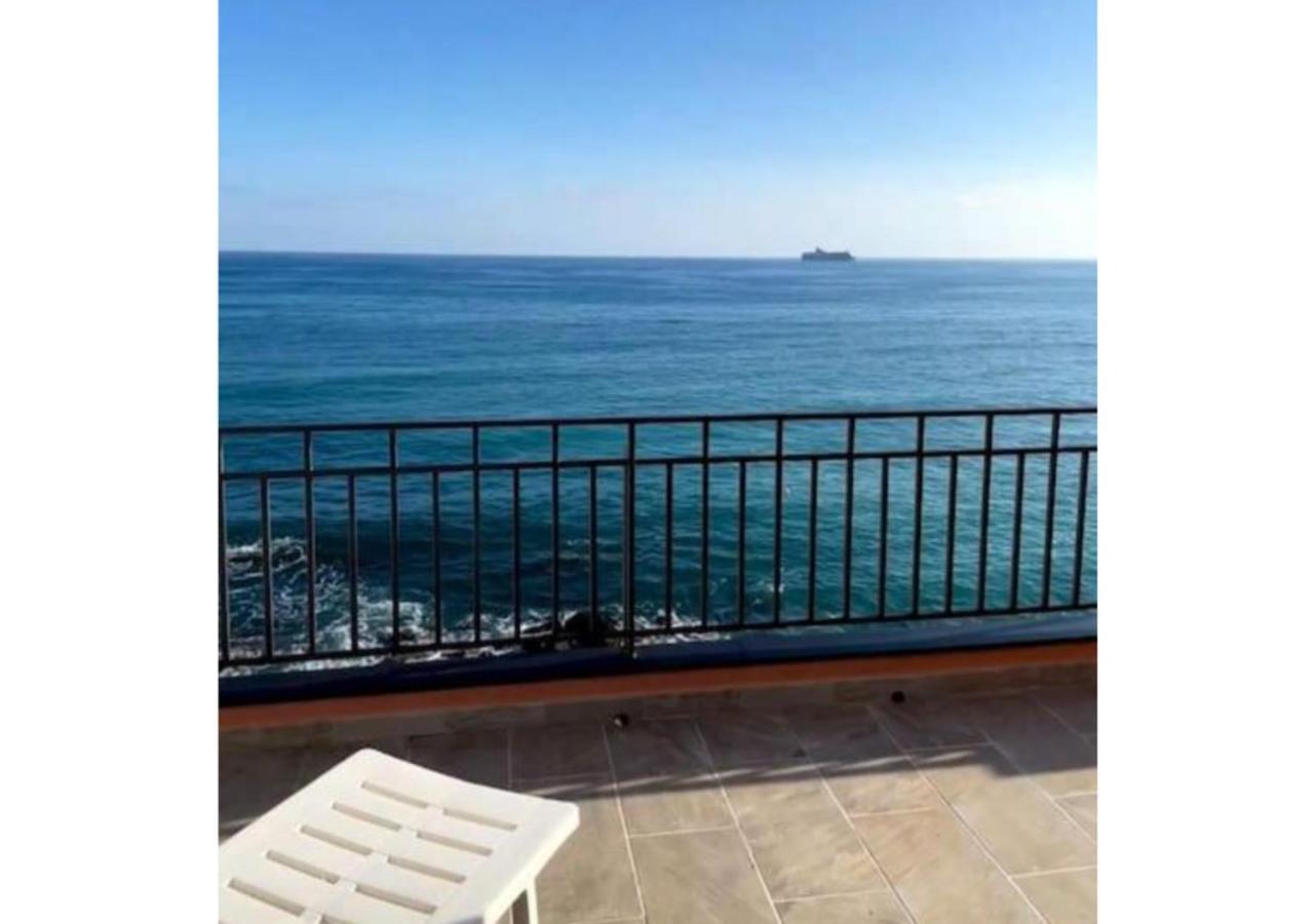 Comodissimo Gaslini E Mare Genoa Luaran gambar